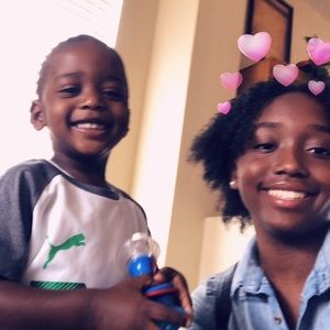 Meet your Posher, Ronnia